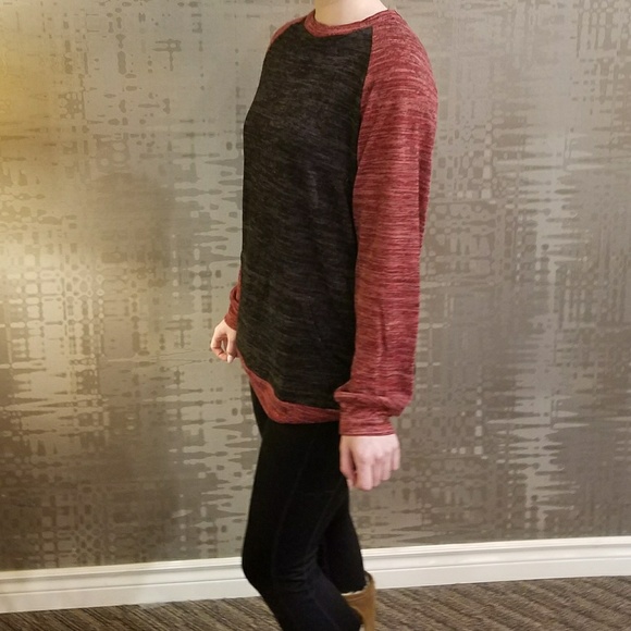 NWT Women's Tunic Crew-neck Sweater - Picture 3 of 6